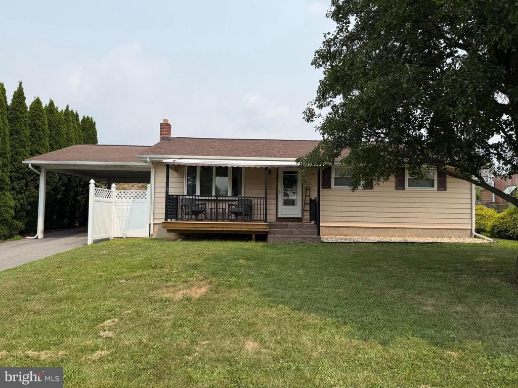81 E COLLEGE AVENUE , WERNERSVILLE, PA 19565