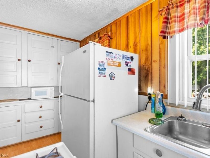 71 Elm Street, Struthers, OH 44471 Photo 16
