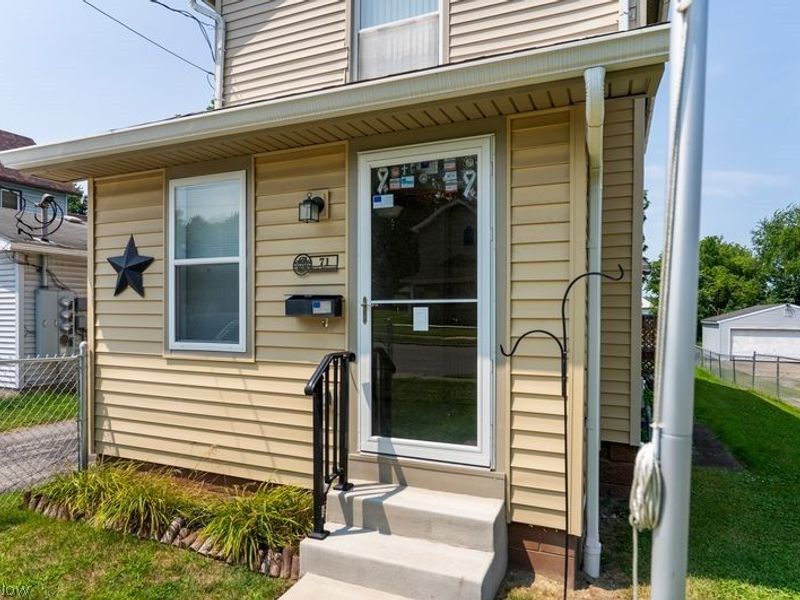 71 Elm Street, Struthers, OH 44471 Photo 3