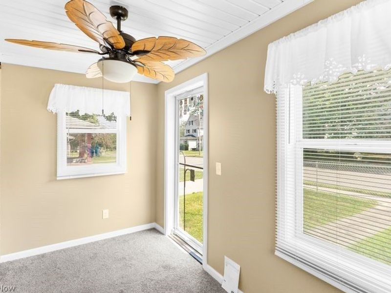 71 Elm Street, Struthers, OH 44471 Photo 9