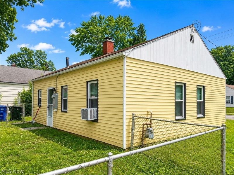 1294 Inman Street, Akron, OH 44306 Photo 3