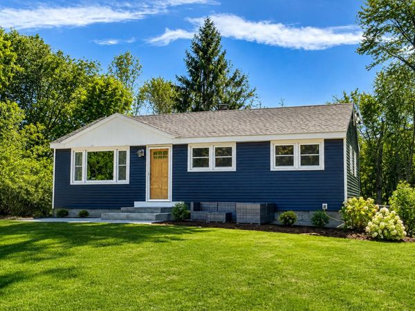 38 Pond, North Stonington, CT 06359