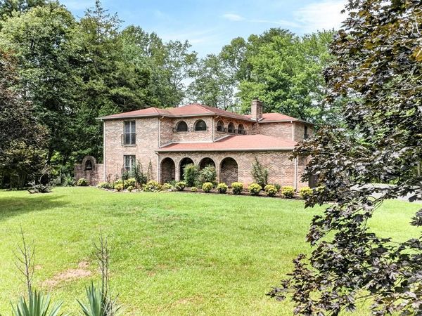 1738 Heathrow Drive, Cookeville, TN 38506
