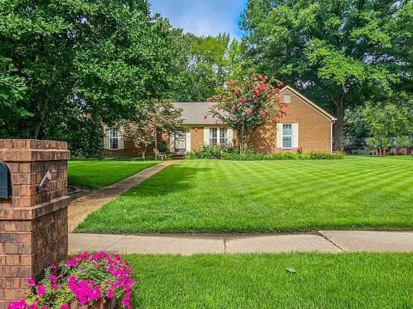 1737 KIMBROUGH RD, Germantown, TN 38138