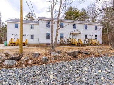 60 Charles Street, Farmington, NH 03835