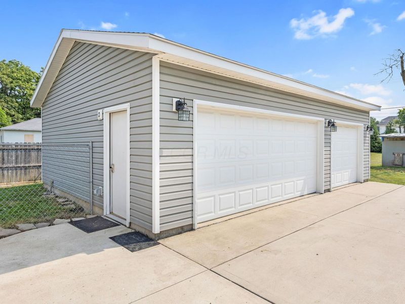 325 S Detroit Street , Bellefontaine, OH 43311 Photo 2