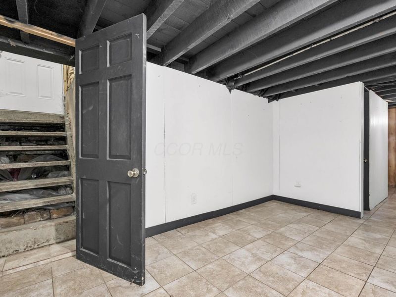 325 S Detroit Street , Bellefontaine, OH 43311 Photo 34