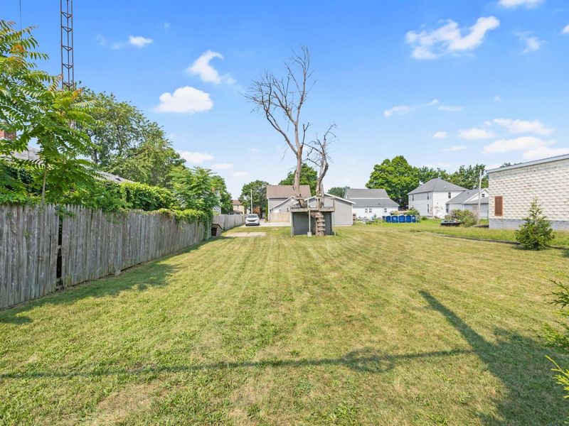 325 S Detroit Street , Bellefontaine, OH 43311 Photo 52