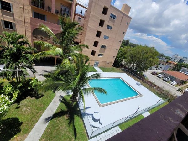 Unit 213, Hialeah, FL 33013