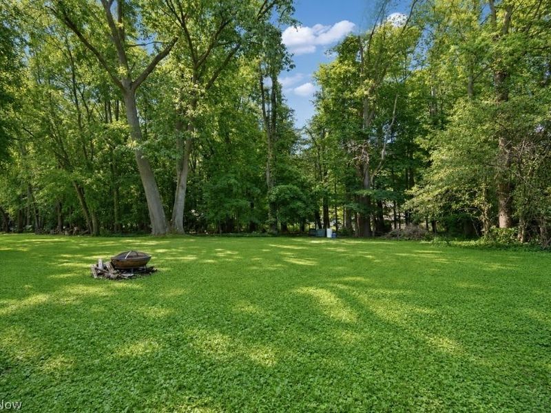 8252 Plains Road, Mentor, OH 44060 Photo 10