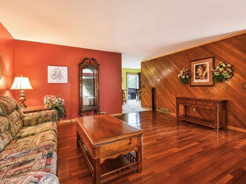 8252 Plains Road, Mentor, OH 44060 Photo 14