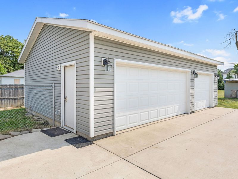 325 S Detroit Street, Bellefontaine, OH 43311 Photo 2
