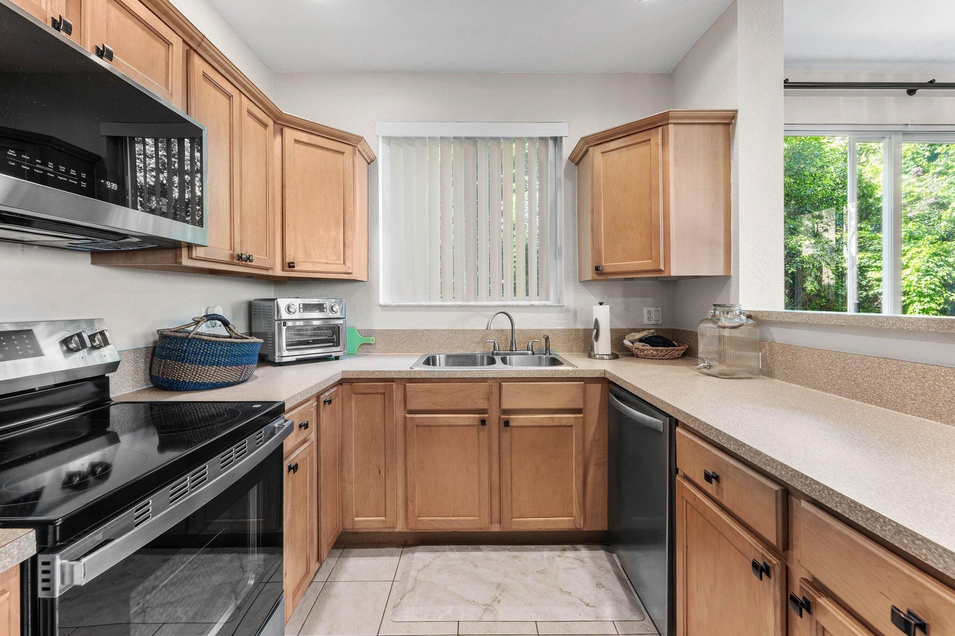 1808 Sonrisa Street, Riviera Beach, FL 33404 Photo