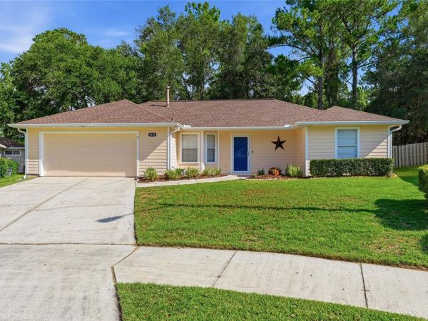 8834 NW 11TH PLACE , GAINESVILLE, FL 32606