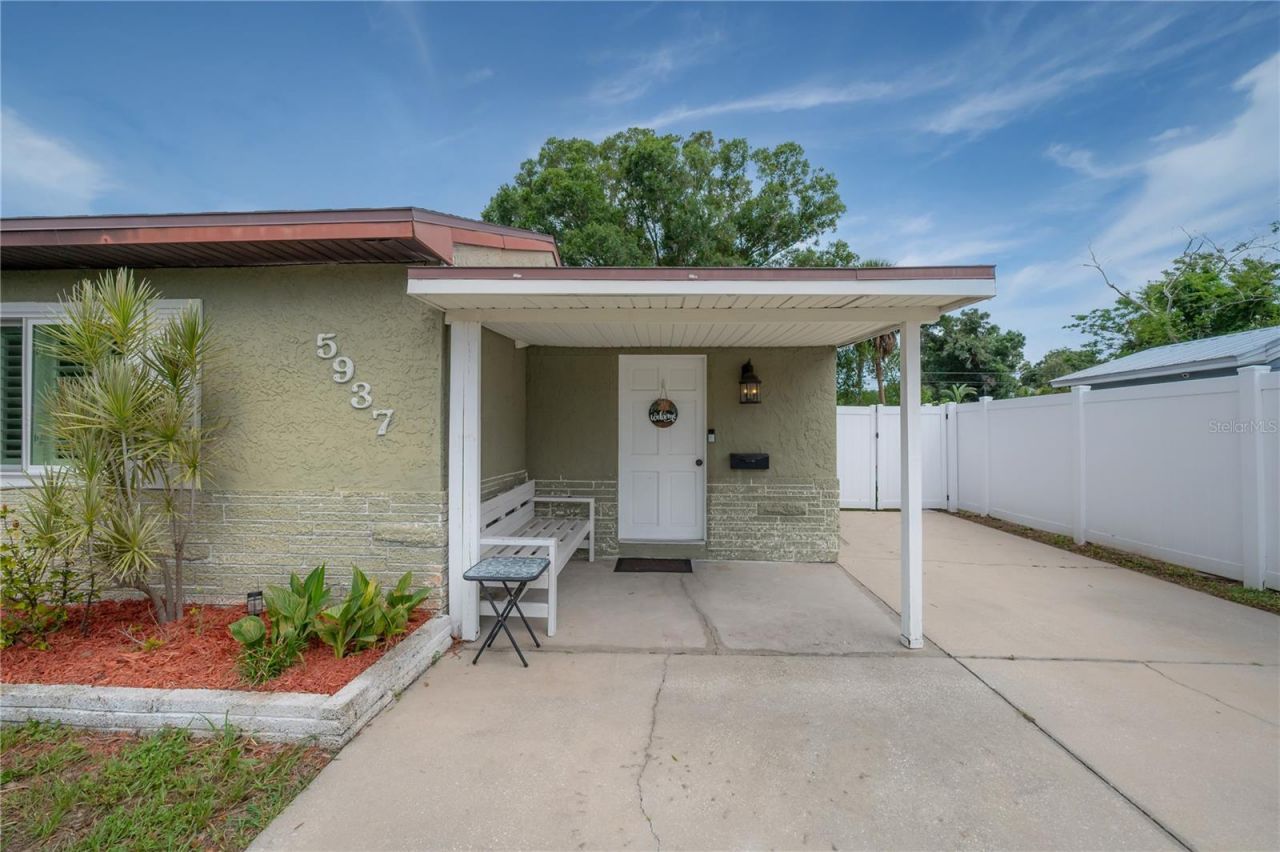 5937 13th Avenue N, Saint Petersburg, FL 33710 Photo