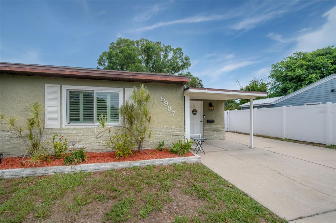 5937 13th Avenue N, Saint Petersburg, FL 33710 Photo