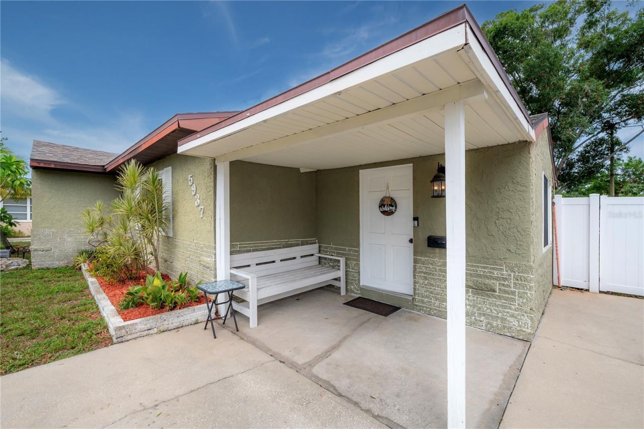 5937 13th Avenue N, Saint Petersburg, FL 33710 Photo