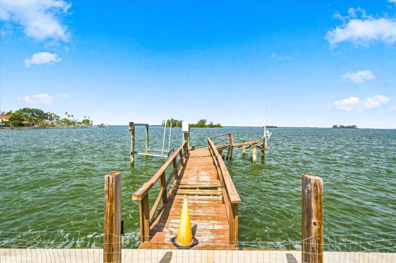 111 Shore Drive, Dunedin, FL 34698 Photo
