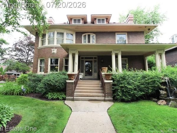 90 EDISON Street, Detroit, MI 48202