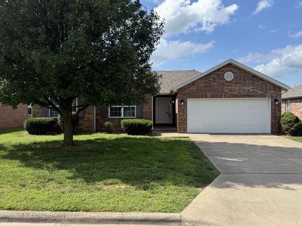 4420 W Delmar Street , Springfield, MO 65802