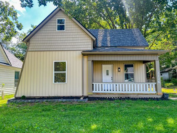 2126 N Lyon Avenue , Springfield, MO 65803