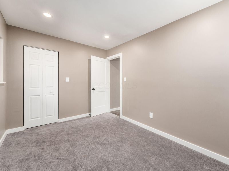 769 Harley Drive , Columbus, OH 43202 Photo 11