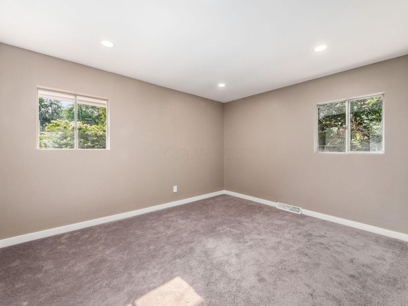 769 Harley Drive , Columbus, OH 43202 Photo 14