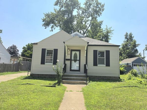 1312 Richmond Street , Joliet, IL 60435