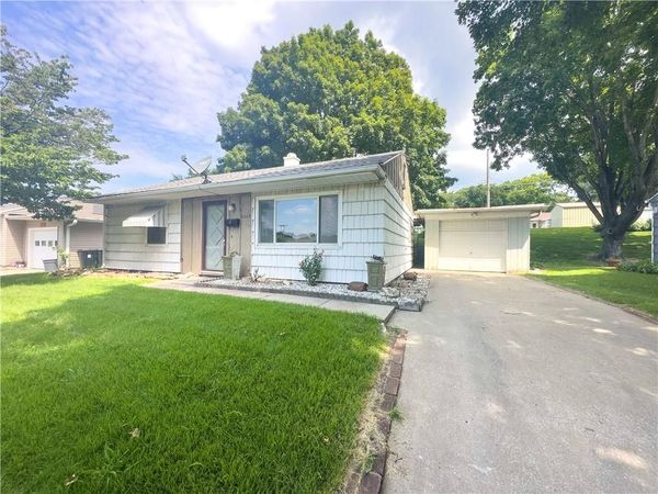 2205 Maple Street, St Joseph, MO 64507