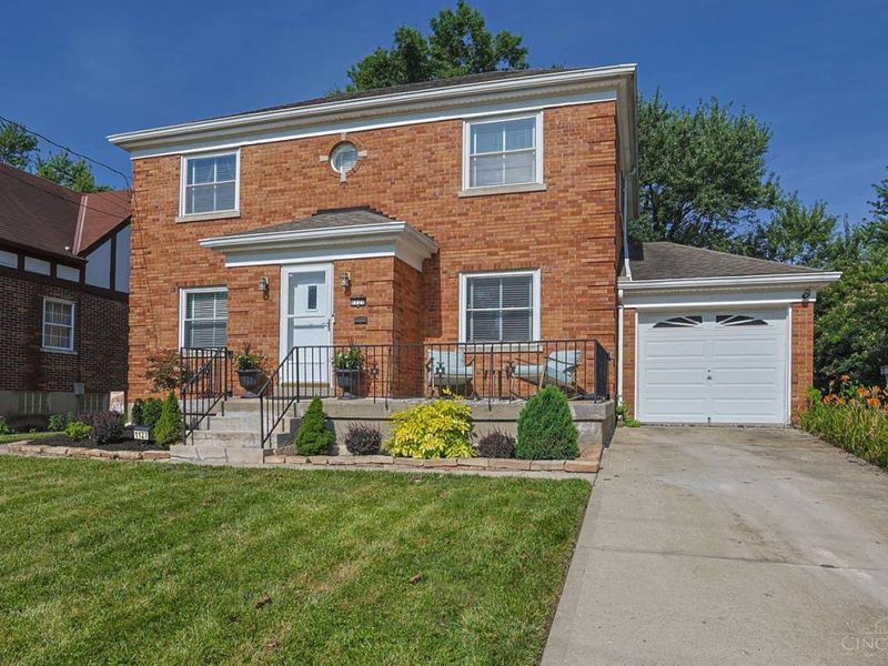 1127 Betty Lane, Delhi Twp, OH 45238 Photo 2