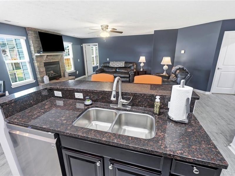 7101 Bluestream Drive, Tipp City, OH 45371 Photo 22