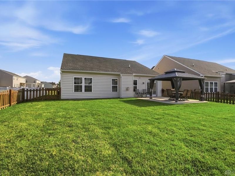 7101 Bluestream Drive, Tipp City, OH 45371 Photo 39