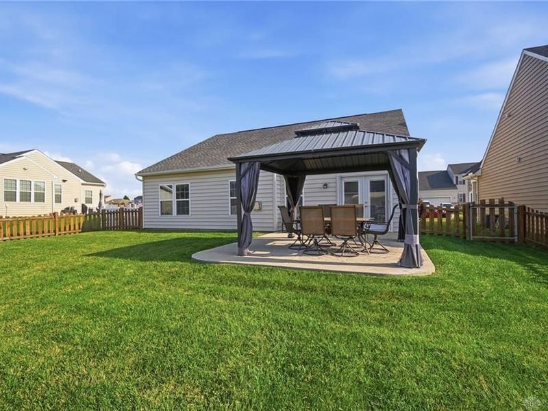 7101 Bluestream Drive, Tipp City, OH 45371 Photo 40