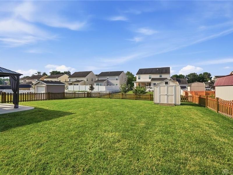 7101 Bluestream Drive, Tipp City, OH 45371 Photo 43
