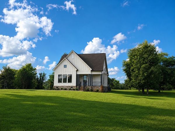 2636 Phillips Rd, Lebanon, TN 37087