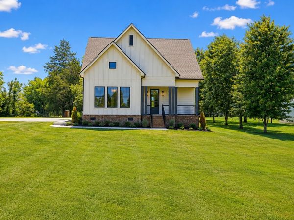 2636 Phillips Rd, Lebanon, TN 37087