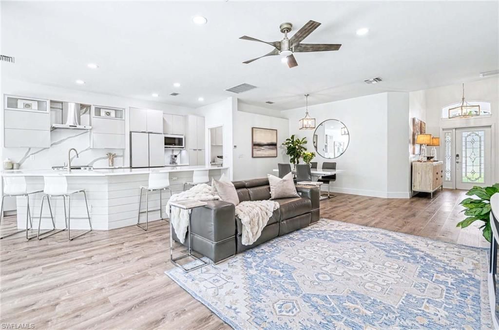 8324 Laurel Lakes Blvd, Naples, FL 34119 Photo