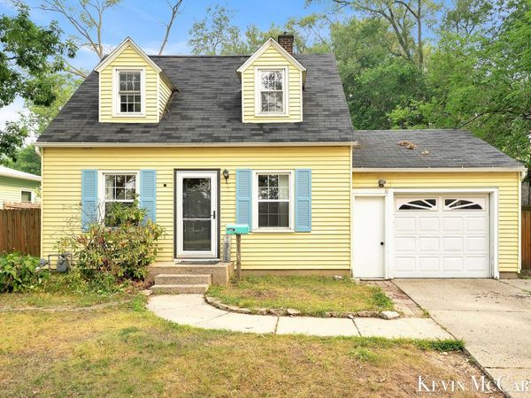 1713 Boston Street SE, Grand Rapids, MI 49506
