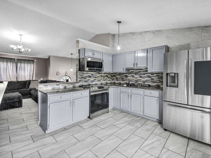 1027 Cypress Ridge Place, Columbus, OH 43228 Photo 12