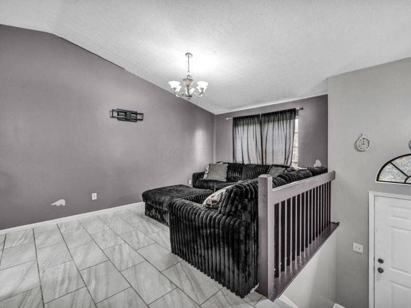 1027 Cypress Ridge Place, Columbus, OH 43228 Photo 6
