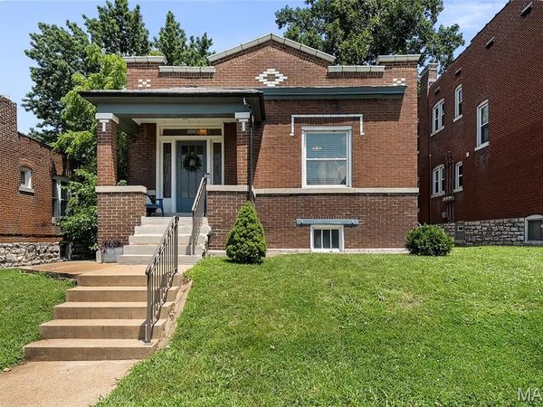 5323 Neosho Street , St Louis, MO 63109
