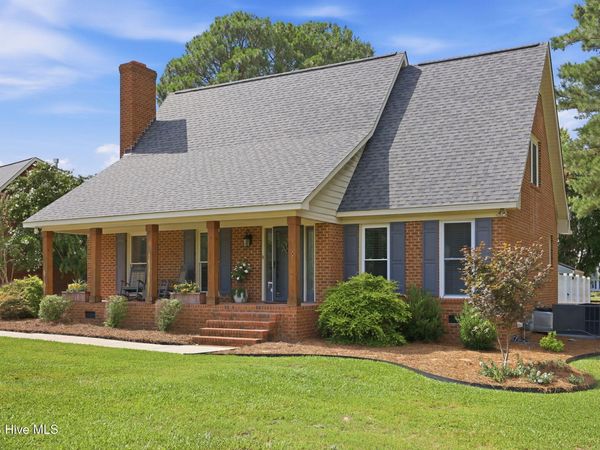 113 Essex Drive, Winterville, NC 28590