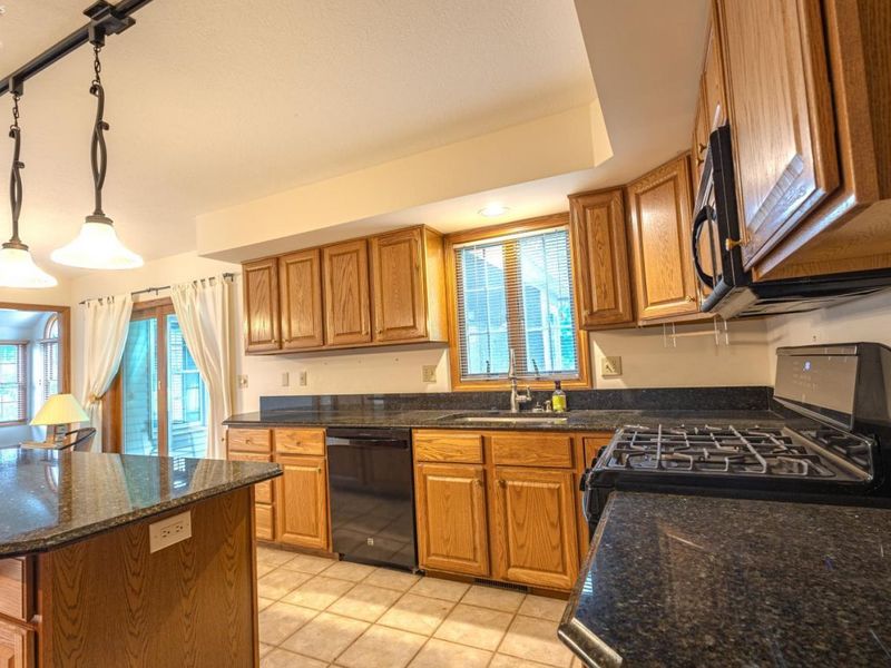 303 Canterbury Drive, Huron, OH 44839 Photo 13