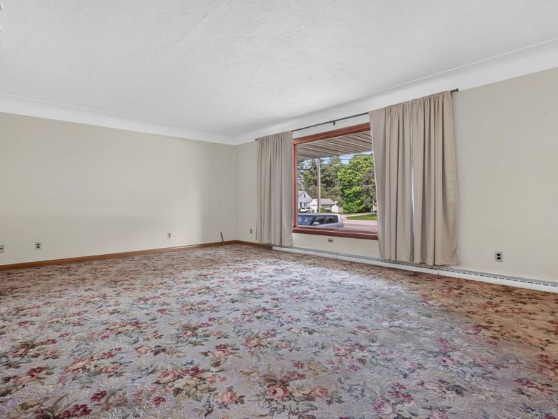 114 S Leavitt Road, Amherst, OH 44001 Photo 10