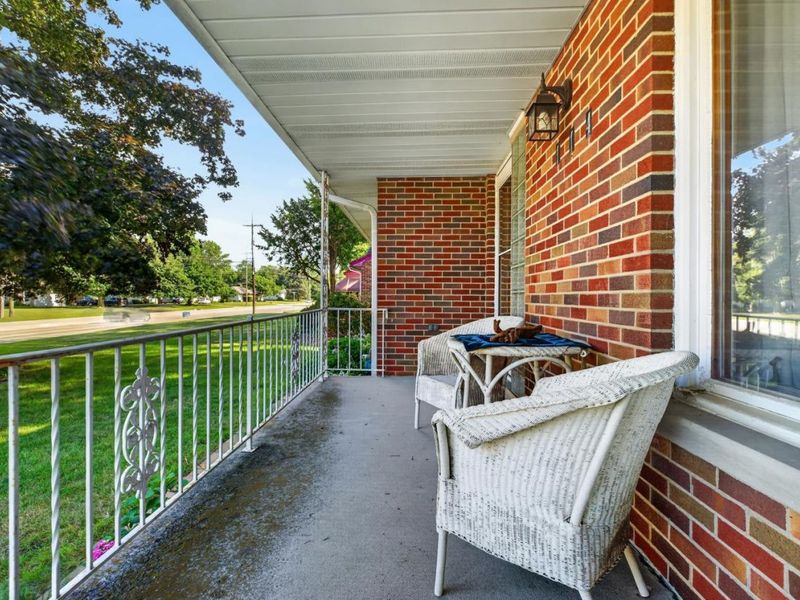 114 S Leavitt Road, Amherst, OH 44001 Photo 4