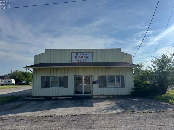 325 E Center, Bellevue, OH 44811