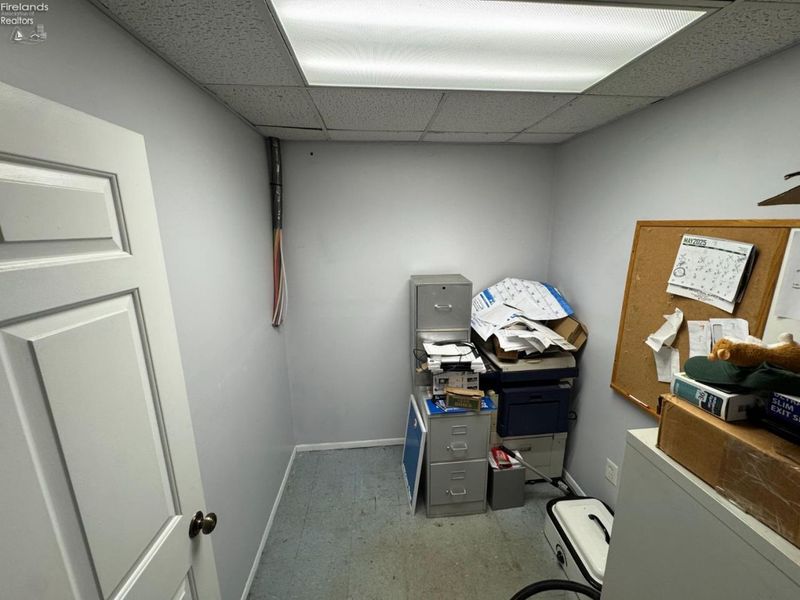 325 E Center, Bellevue, OH 44811 Photo 12