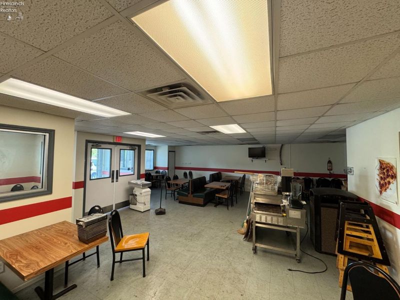 325 E Center, Bellevue, OH 44811 Photo 13