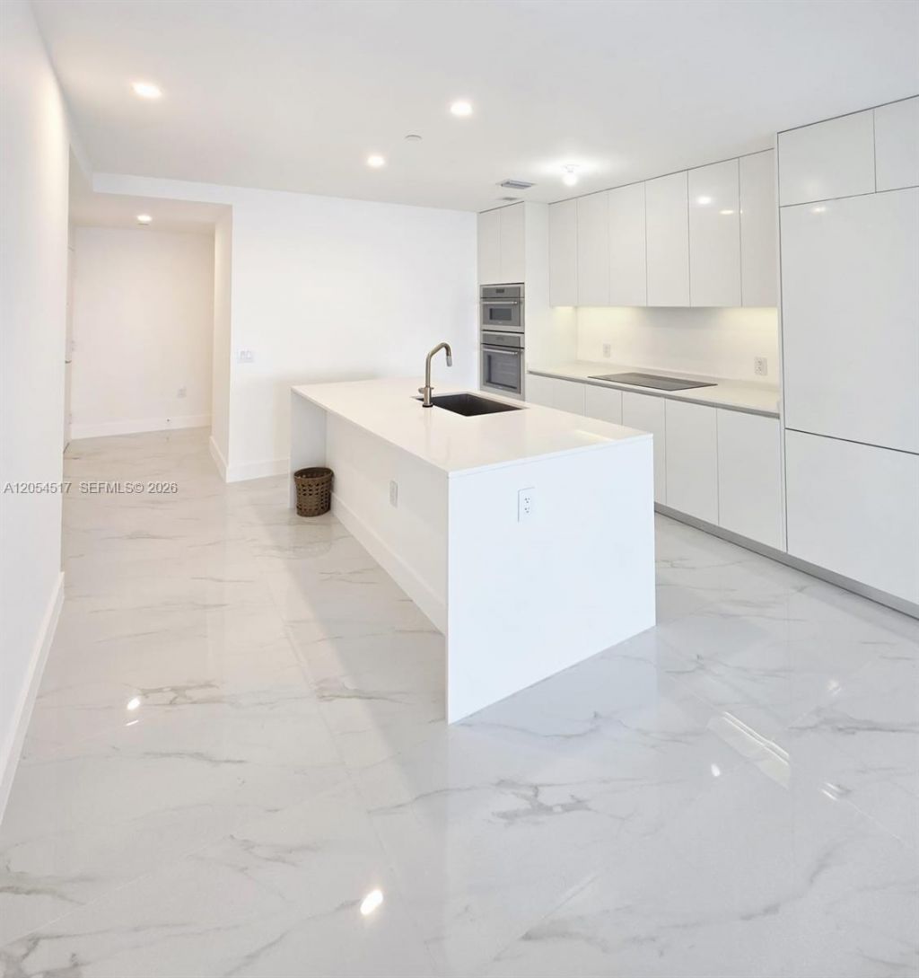 725 NE 24th Street , Unit 2404, Miami, FL 33137 Photo