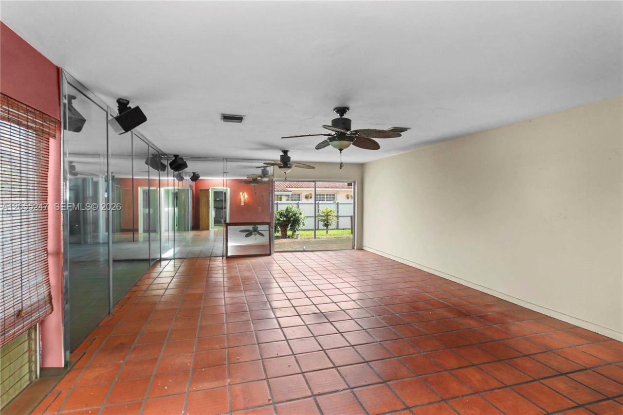 12465 SW 33rd St , Miami, FL 33175 Photo